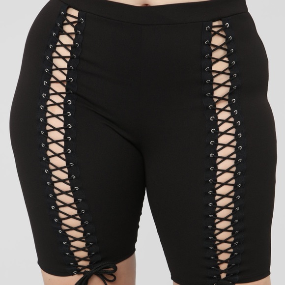 Hillcrest Biker Shorts✨Black✨ - Picture 4 of 7